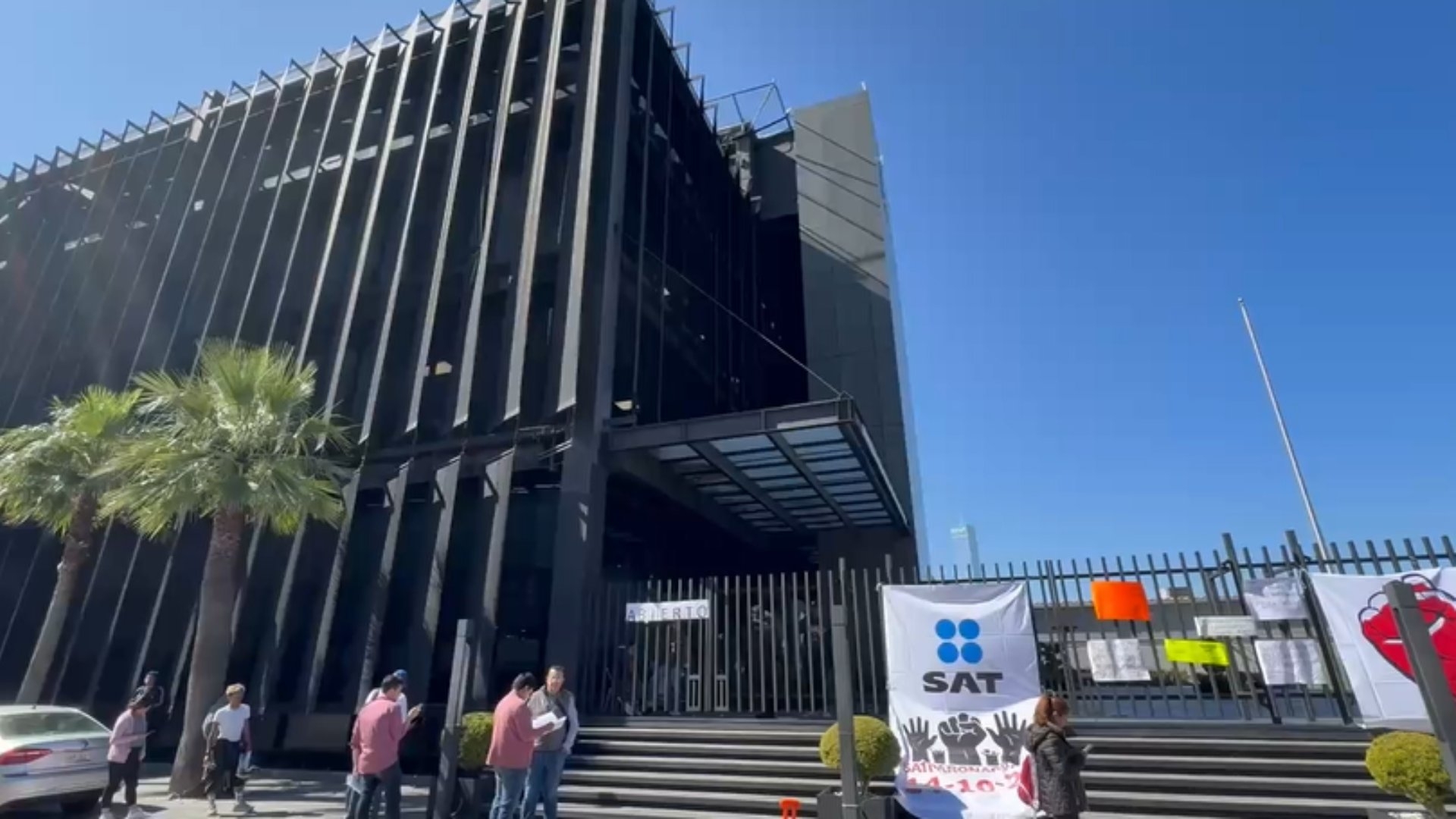 Paro en oficinas del SAT Puebla evidencia malestar laboral por rezago salarial