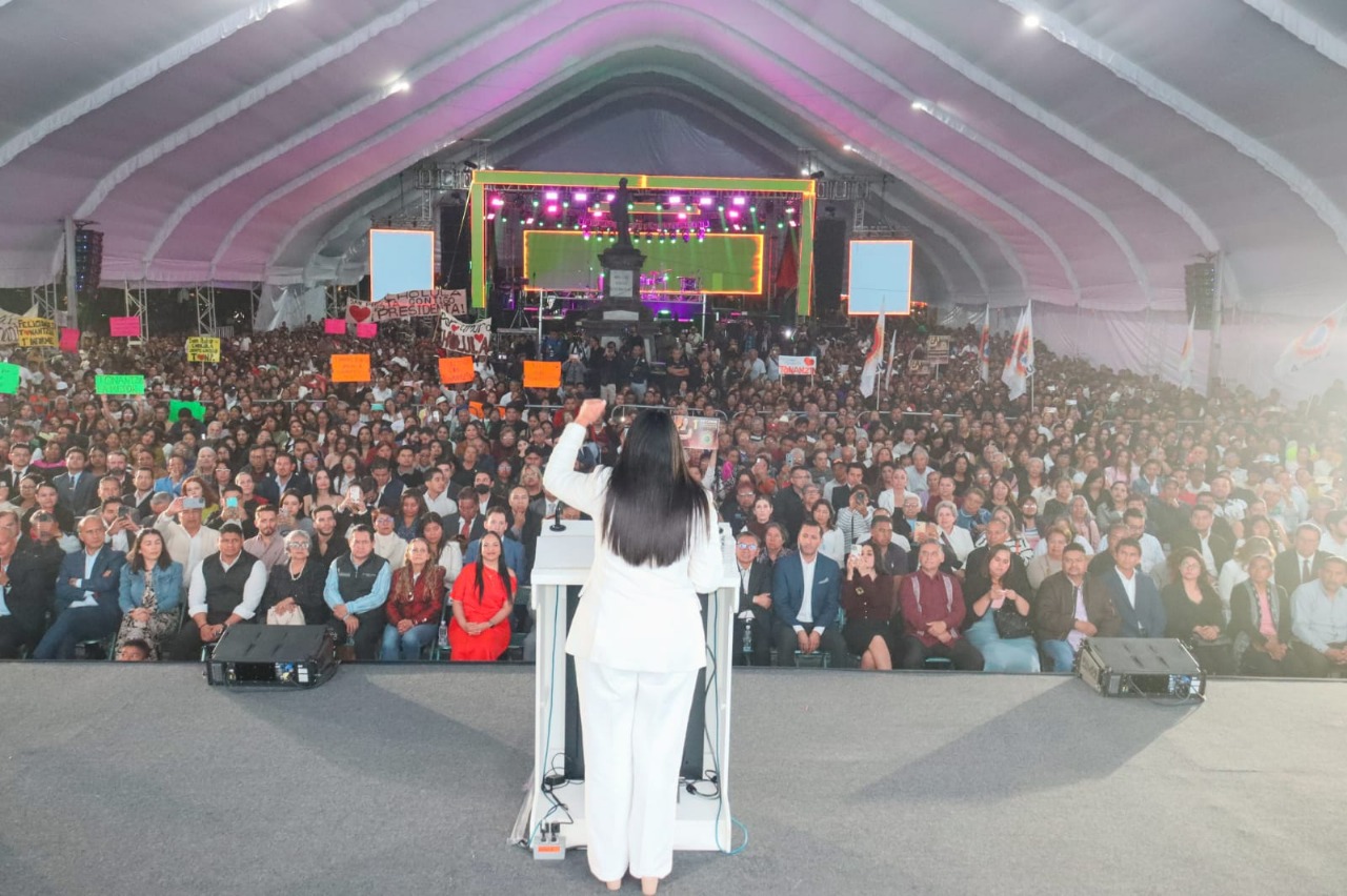 Con el respaldo de miles de cholultecas, rinde Tonantzin Fernández su primer Informe de Gobierno de compromisos cumplidos