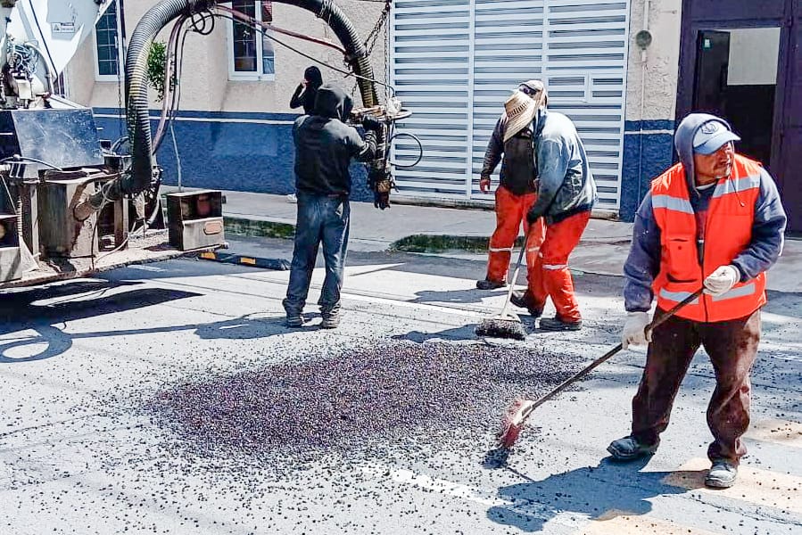 Tlaxcala mejora movilidad con programa de bacheo en vialidades clave