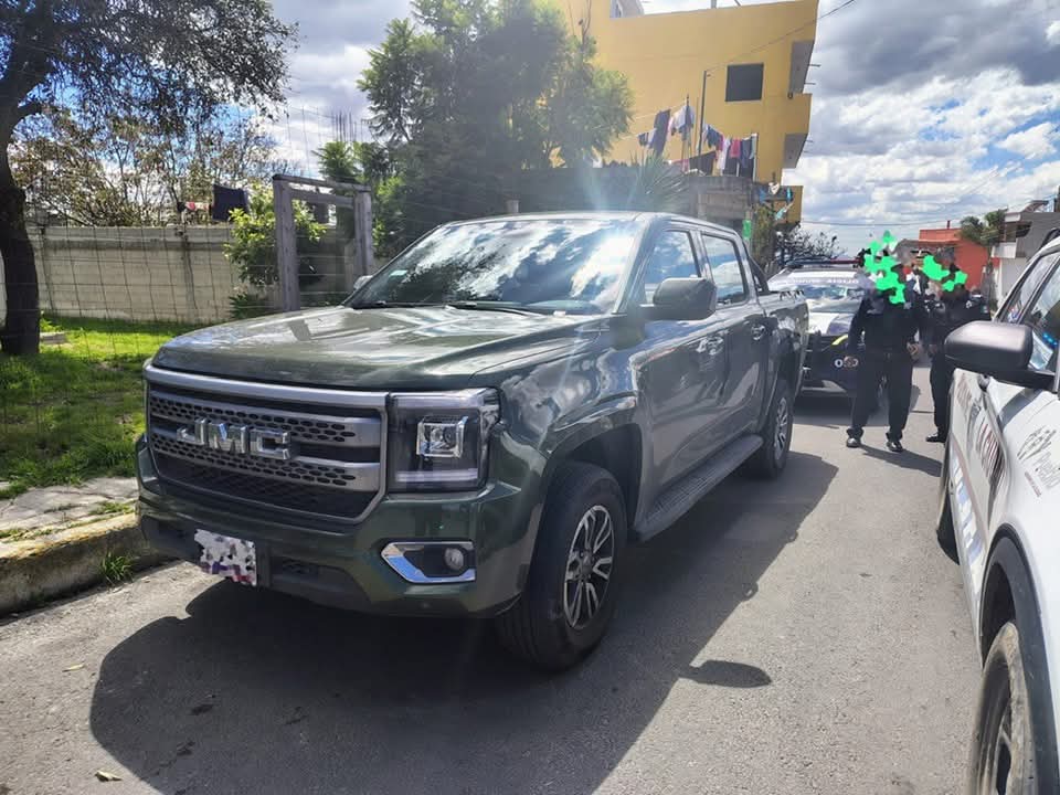 Recuperan en San Pablo del Monte camioneta robada con violencia en Puebla; conductor fue hallado sano y salvo