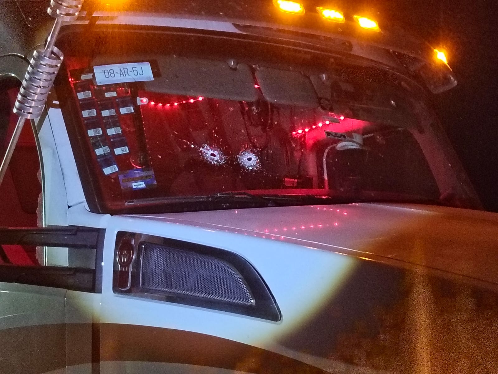 Atacan a balazos a operador de tráiler en el Arco Norte; intentaron asaltarlo en Hidalgo