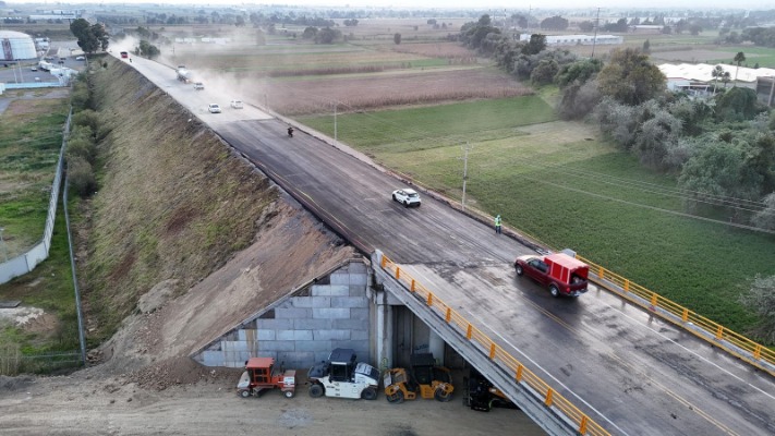 Tras casi dos meses reabren puente hacia aeropuerto de Huejotzingo