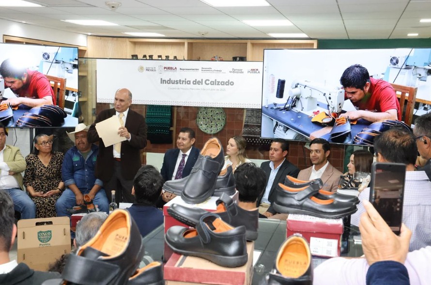 Gobernador Armenta impulsa certeza para fabricantes de calzado