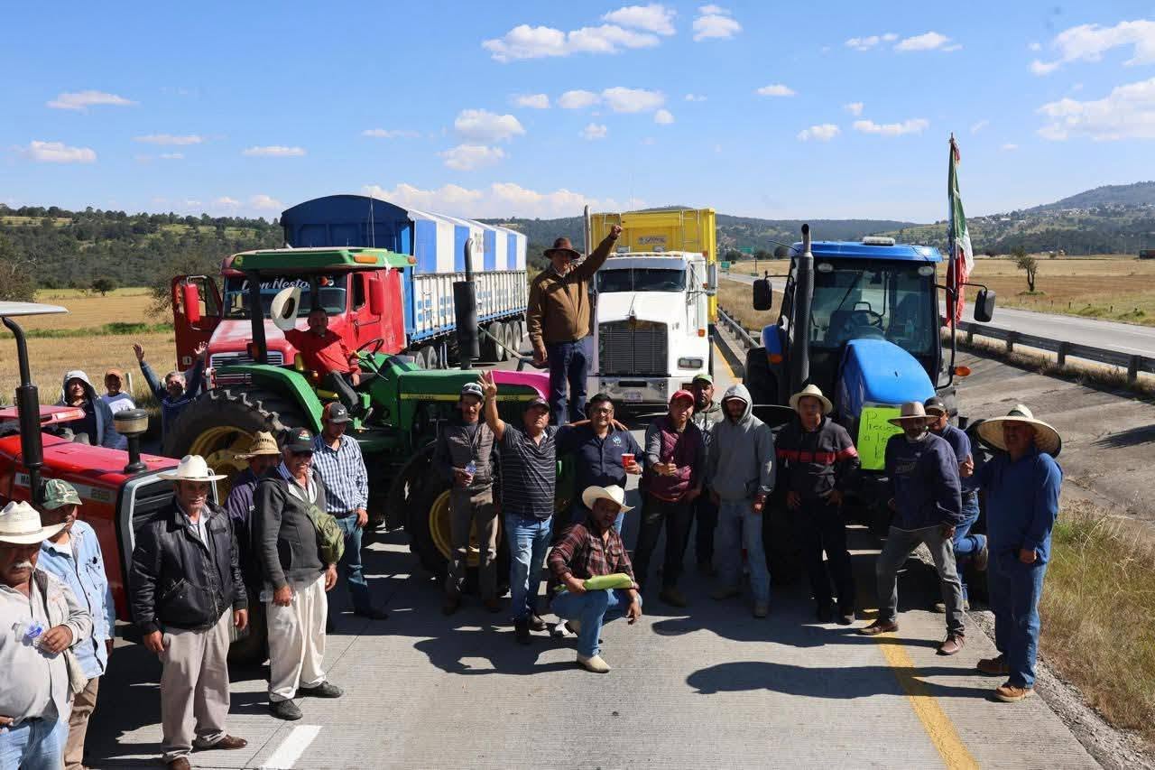 No cederán campesinos a demandas, mantienen bloqueos en zona de Calpulalpan y Nanacamilpa