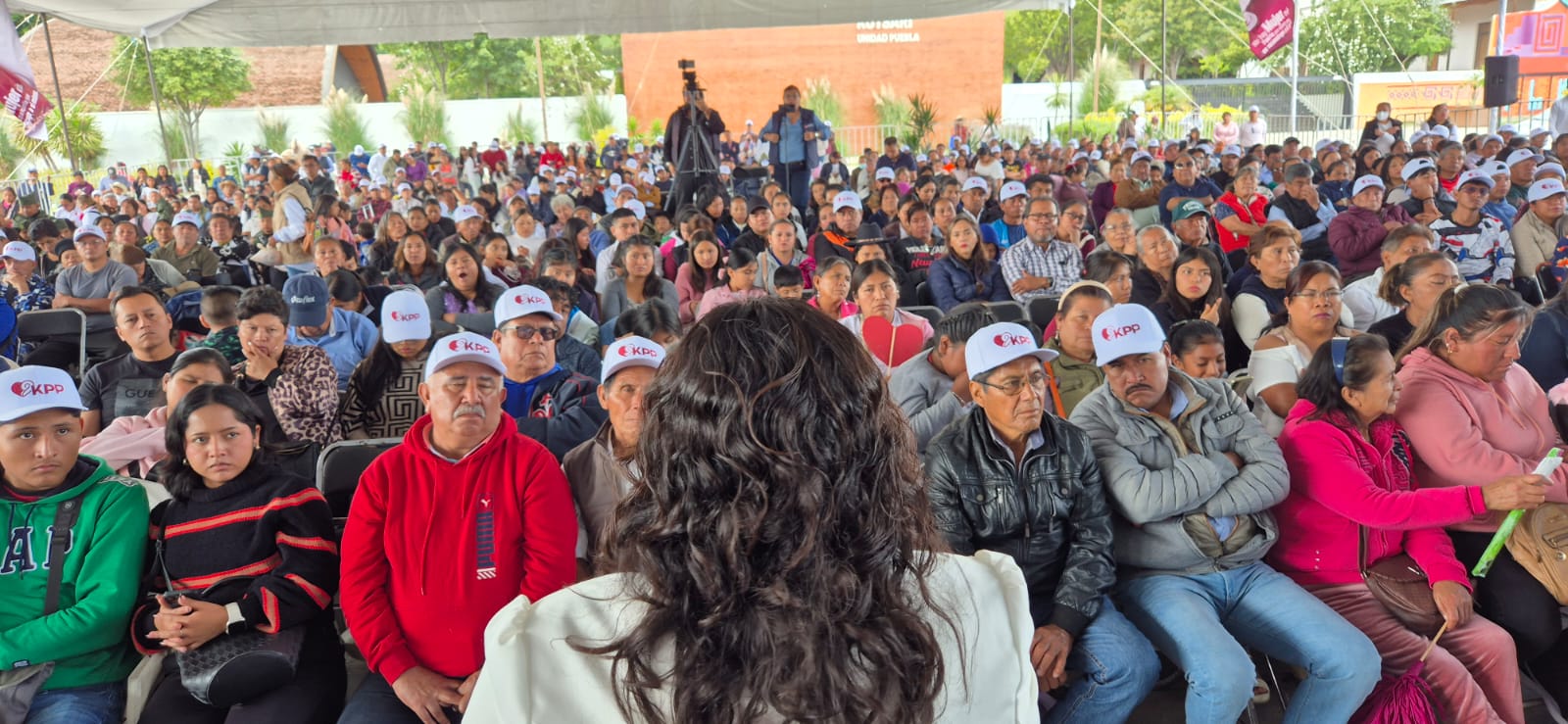 Diputada impulsa reformas sociales y prioriza contacto ciudadano en su primer informe