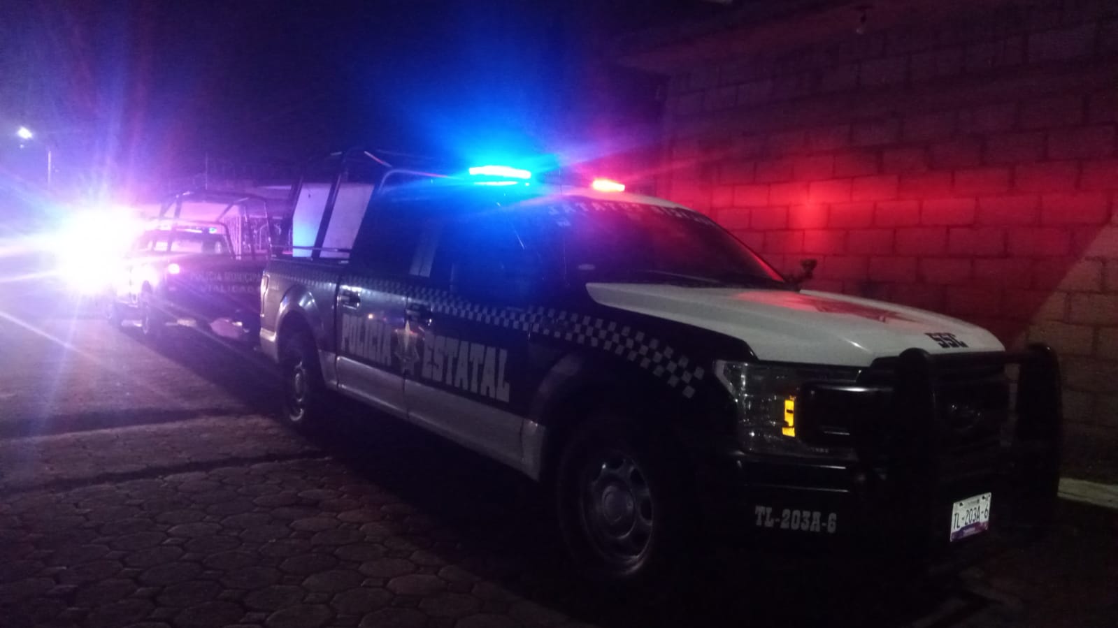 Hieren de bala a dueño de pizzería durante asalto, en Quilehtla