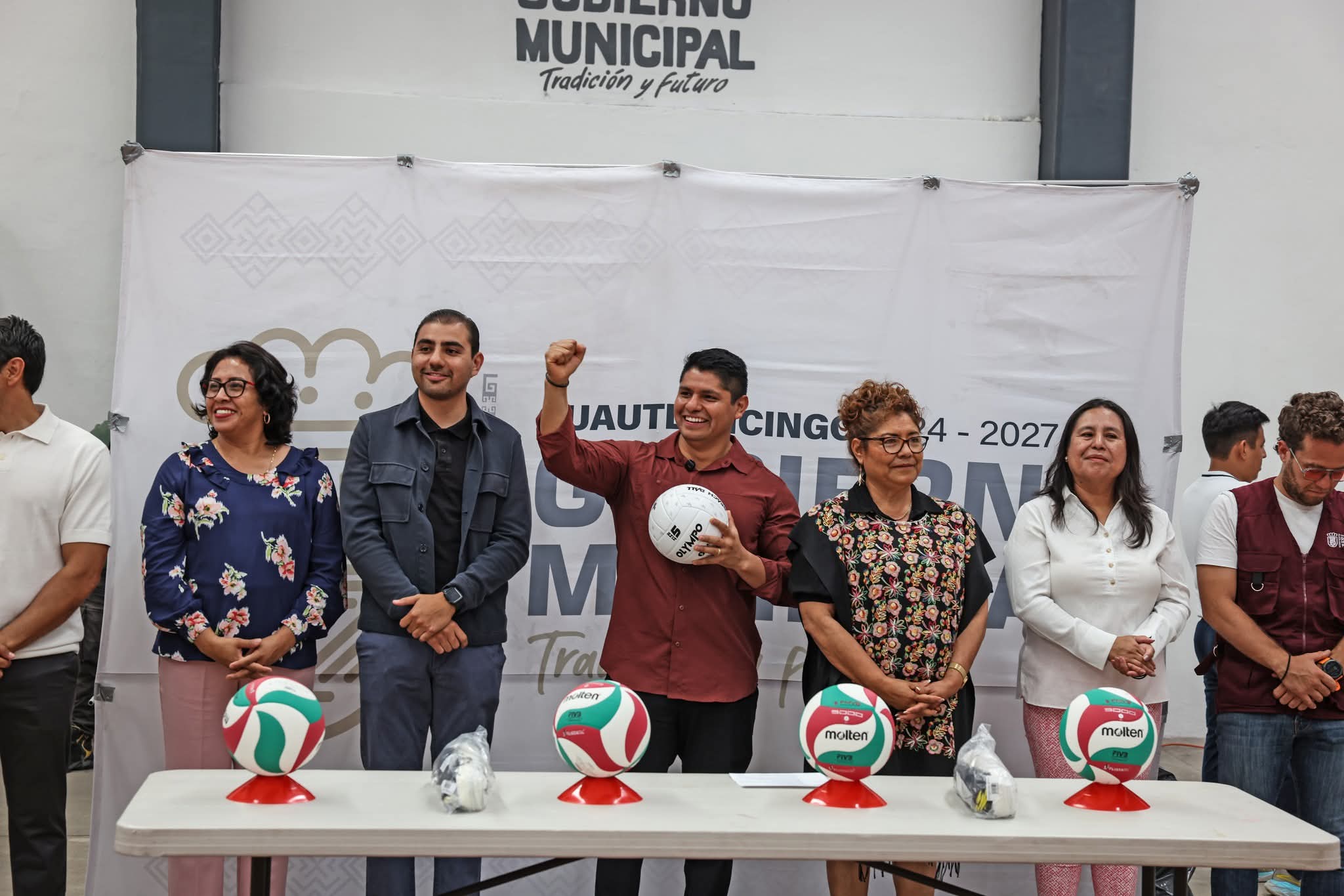Inaugura Omar Muñoz “Primer Torneo de Cachibol Cuautlancingo 2025”