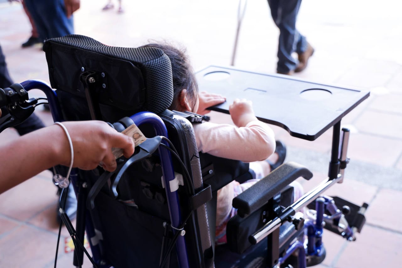 Fortalece Lupita Cuautle la inclusión y bienestar con entrega de aparatos ortopédicos