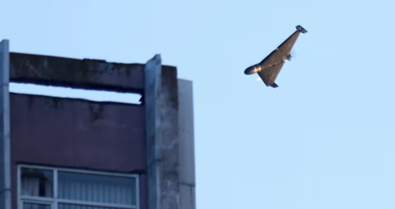 SRE alerta a mexicanos en Polonia por drones rusos y da contactos