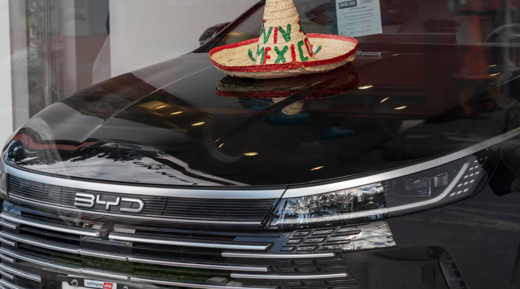 AMIA respalda aranceles y EMA alerta sobre impacto en autos eléctricos en México