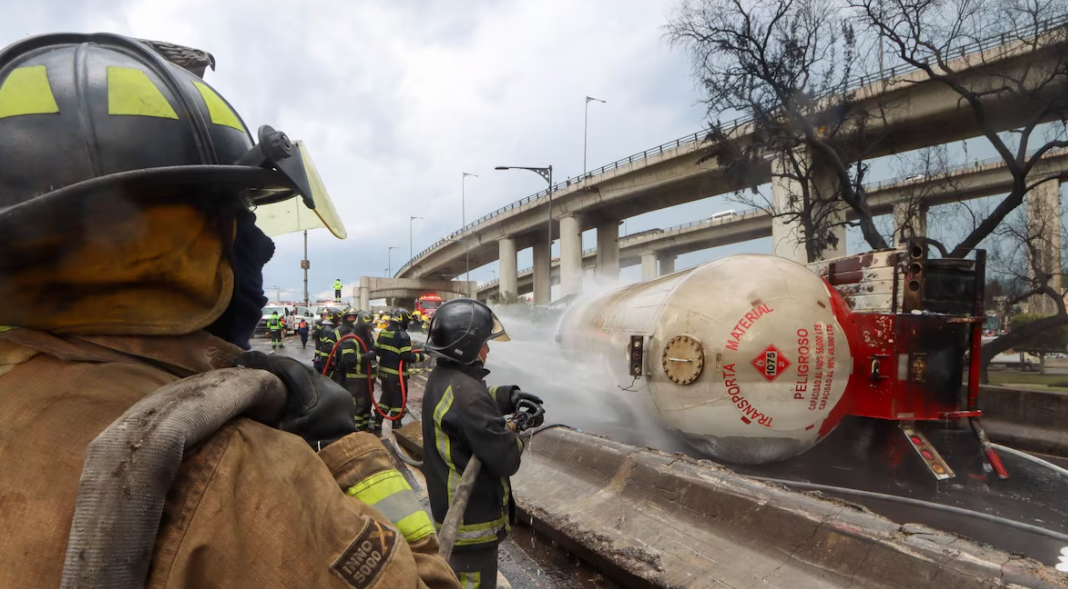 Explosión de pipa en Iztapalapa: chofer crítico y empresa bajo investigación