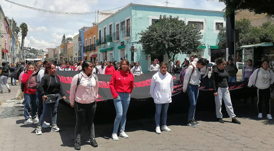 Tlaxcala: Marcha estudiantil y ensayo del Grito provocan caos vial este viernes