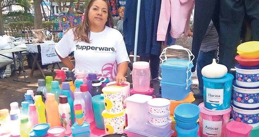 Ley Tupperware busca dar seguridad social a vendedores por catálogo