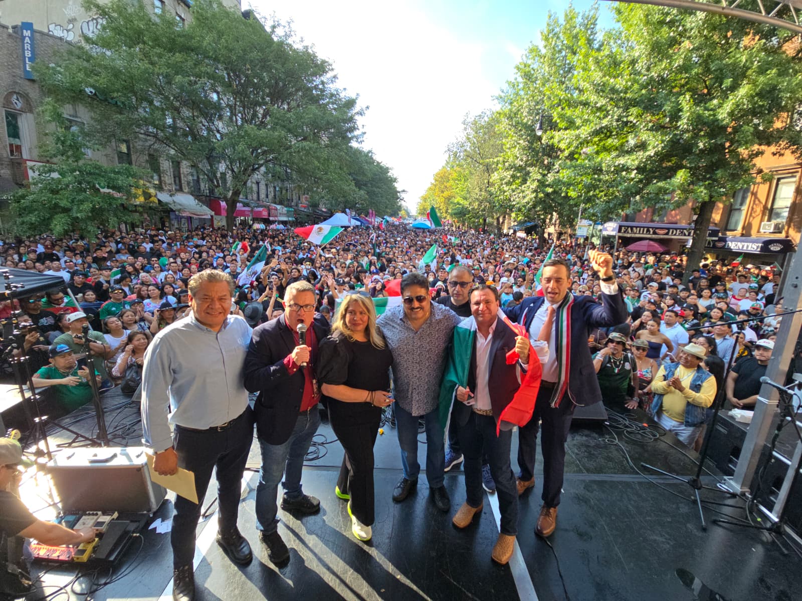 Gobierno de Puebla celebra fiestas patrias con migrantes en EE.UU.