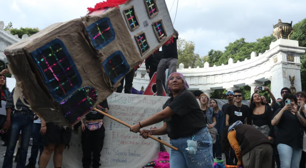 Protesta en CDMX exige freno a la gentrificación y desalojos masivos