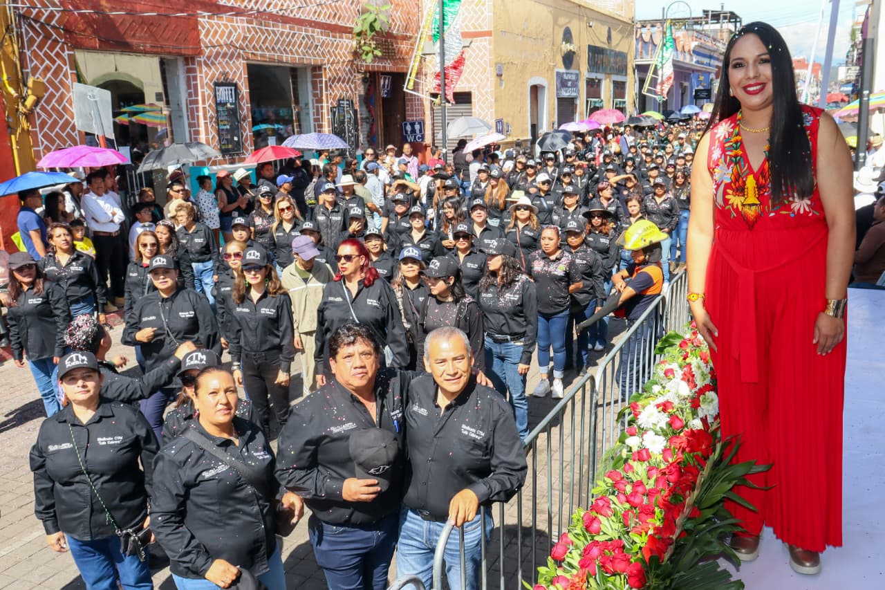 tfd encabeza desfile 3