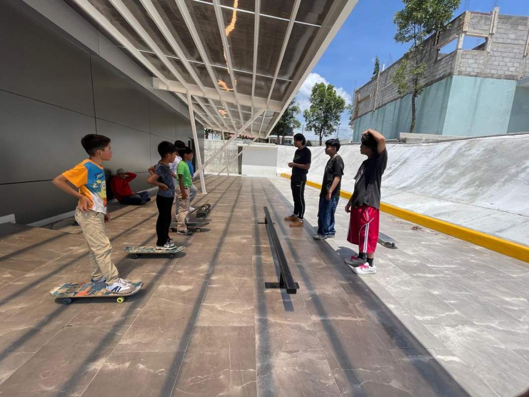 Tlaxcala impulsa clases de skateboarding para jóvenes en Apizaco