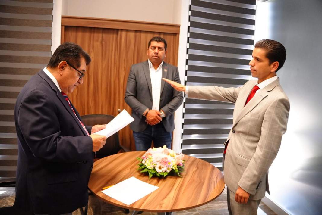 Congreso de Tlaxcala nombra a Raúl Pluma Ríos secretario técnico