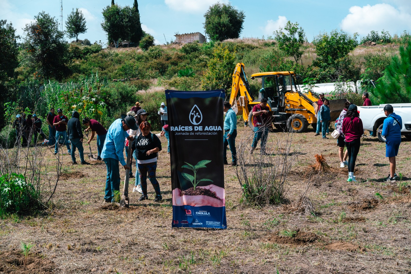 Se realiza la primera jornada de reforestación "Raíces de agua" en el cerro Zapotecas