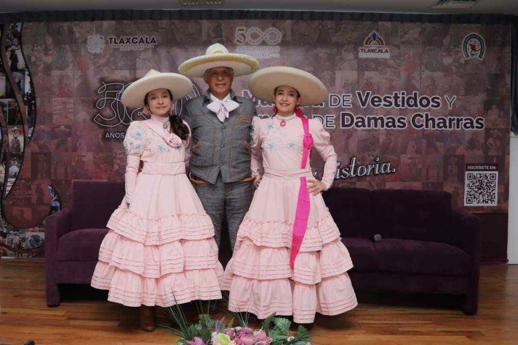 500 años de Tlaxcala: Muestra histórica de vestidos de Damas Charras