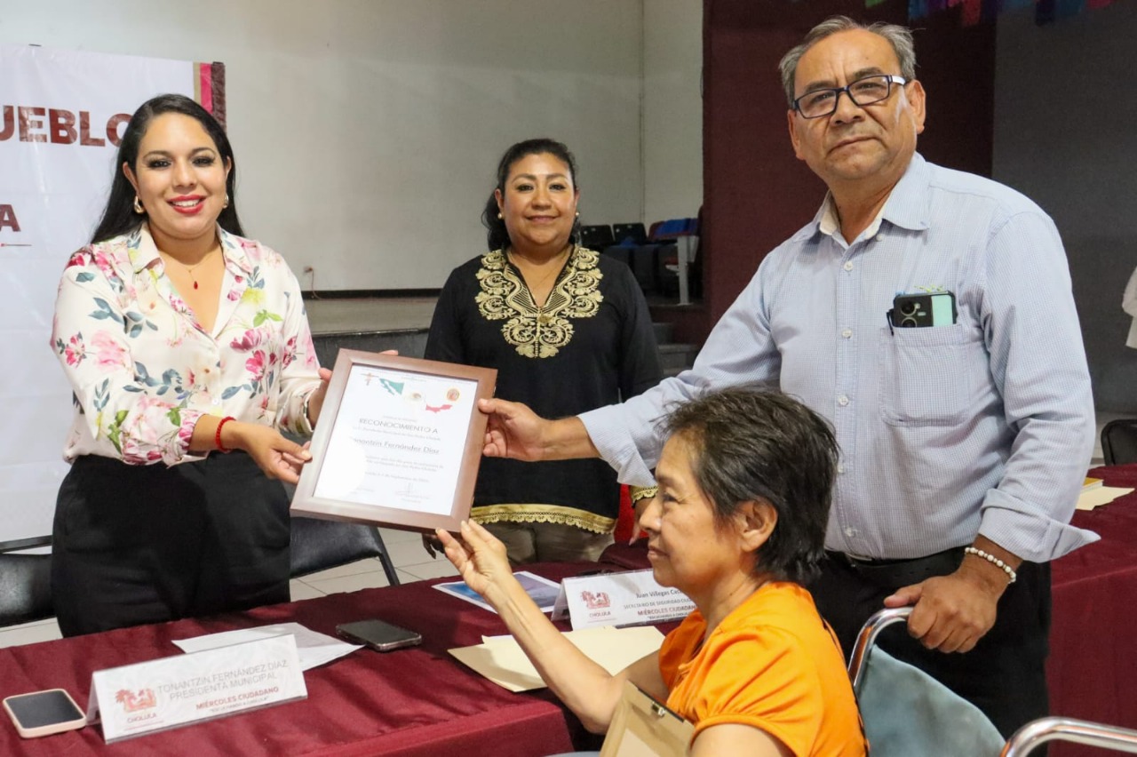 “Es la primera vez que recibimos algo de un presidente de Cholula”: beneficiario del Miércoles del Pueblo