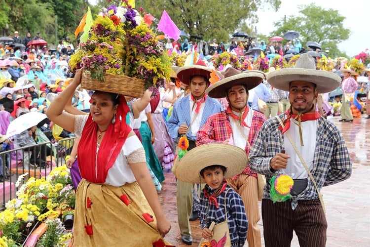 Exposición Raíces Vivas del Huey Atlixcáyotl llega a la Galería del Teatro de la Ciudad