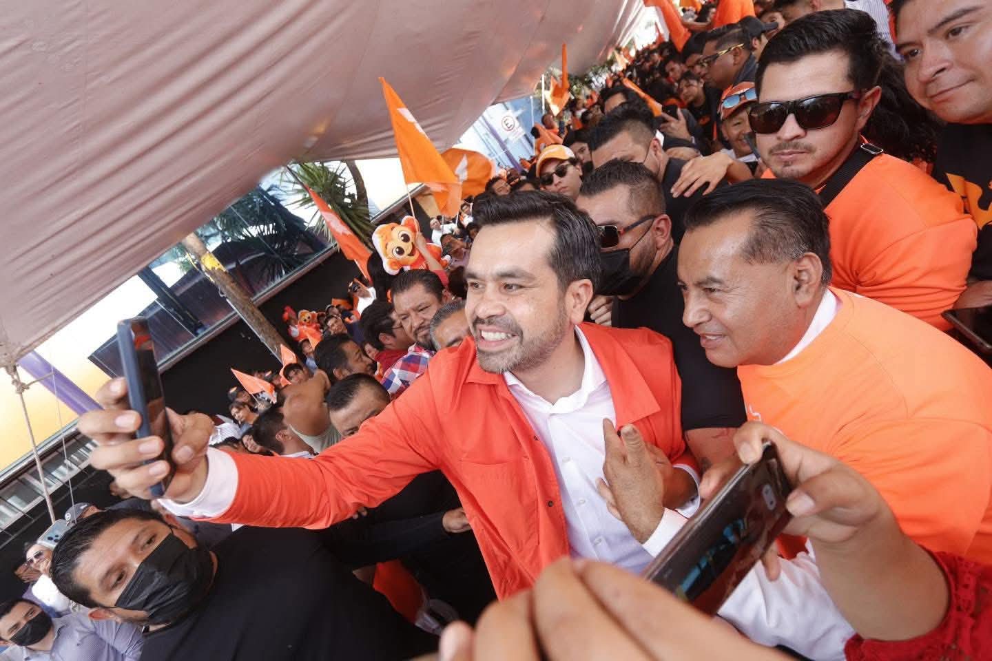 Cuestiona Jorge Maynez a Gobernadora de Tlaxcala por millonarias camionetas blindadas