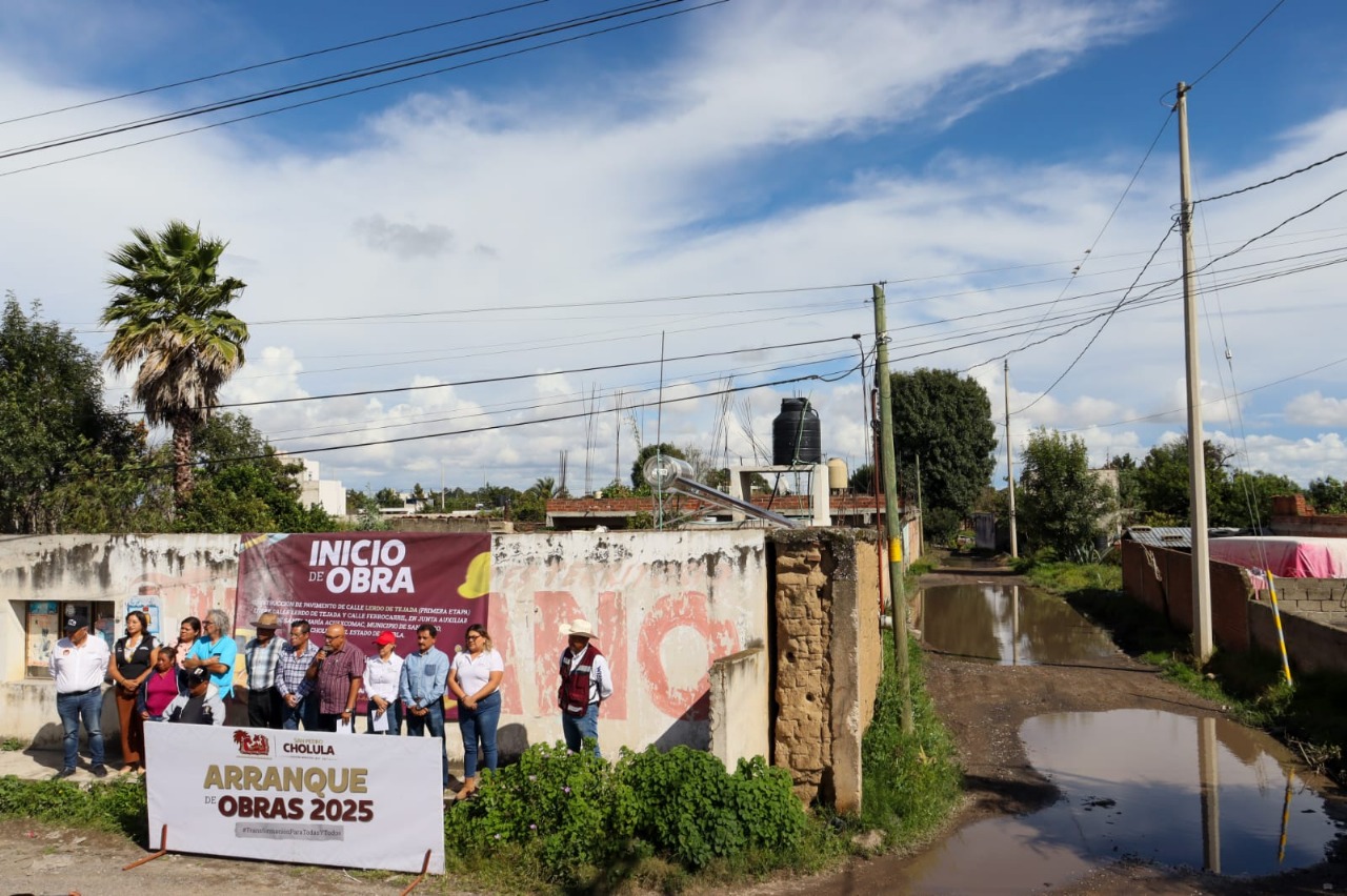 Gobierno de Tonantzin Fernández continúa rehabilitando vialidades en todo San Pedro Cholula