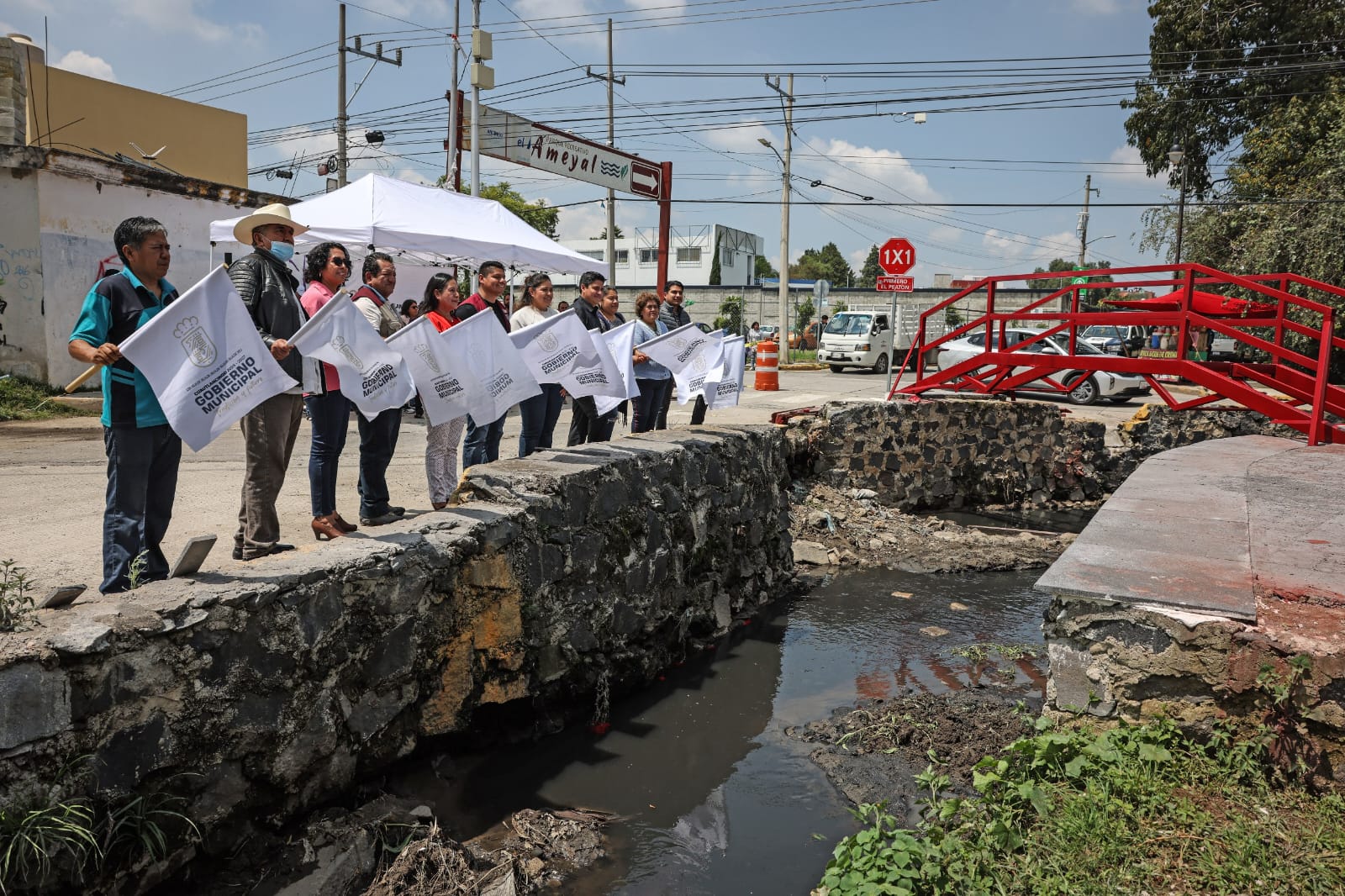 Omar Muñoz da inicio a programa de mantenimiento de canales pluviales