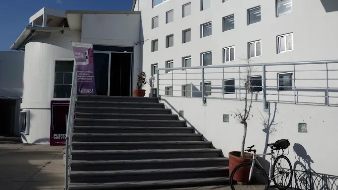 puerta violeta sach 4