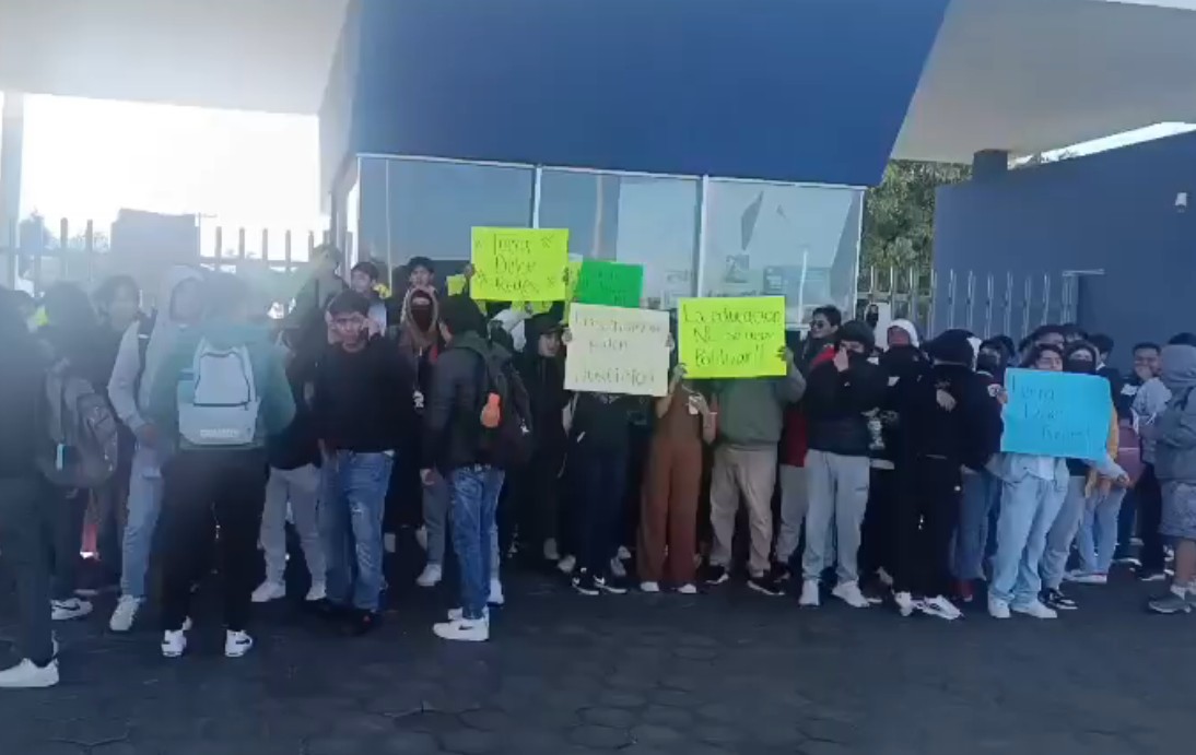 Protesta estudiantil en San Martín Texmelucan