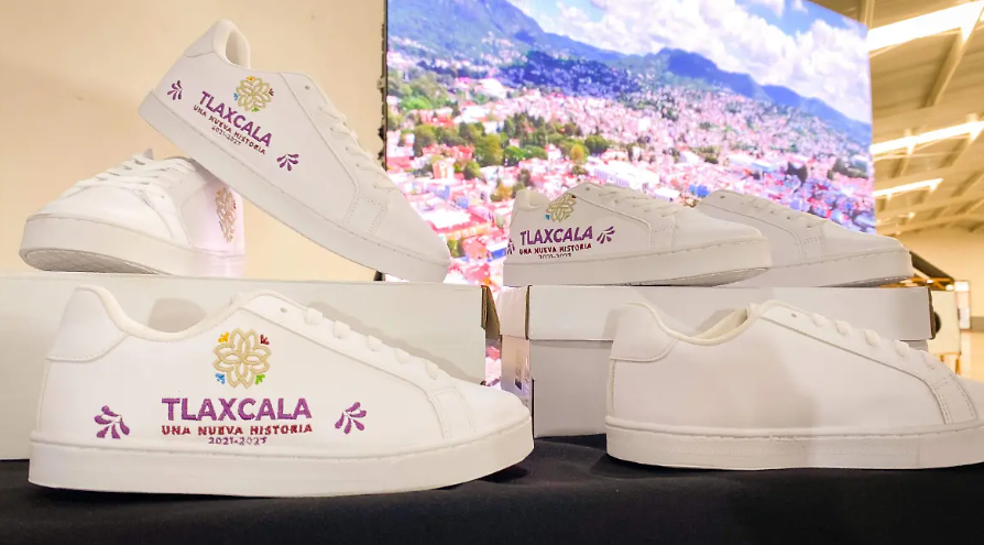 Tlaxcala entrega 2,000 tenis escolares gratuitos a educación especial y preescolar