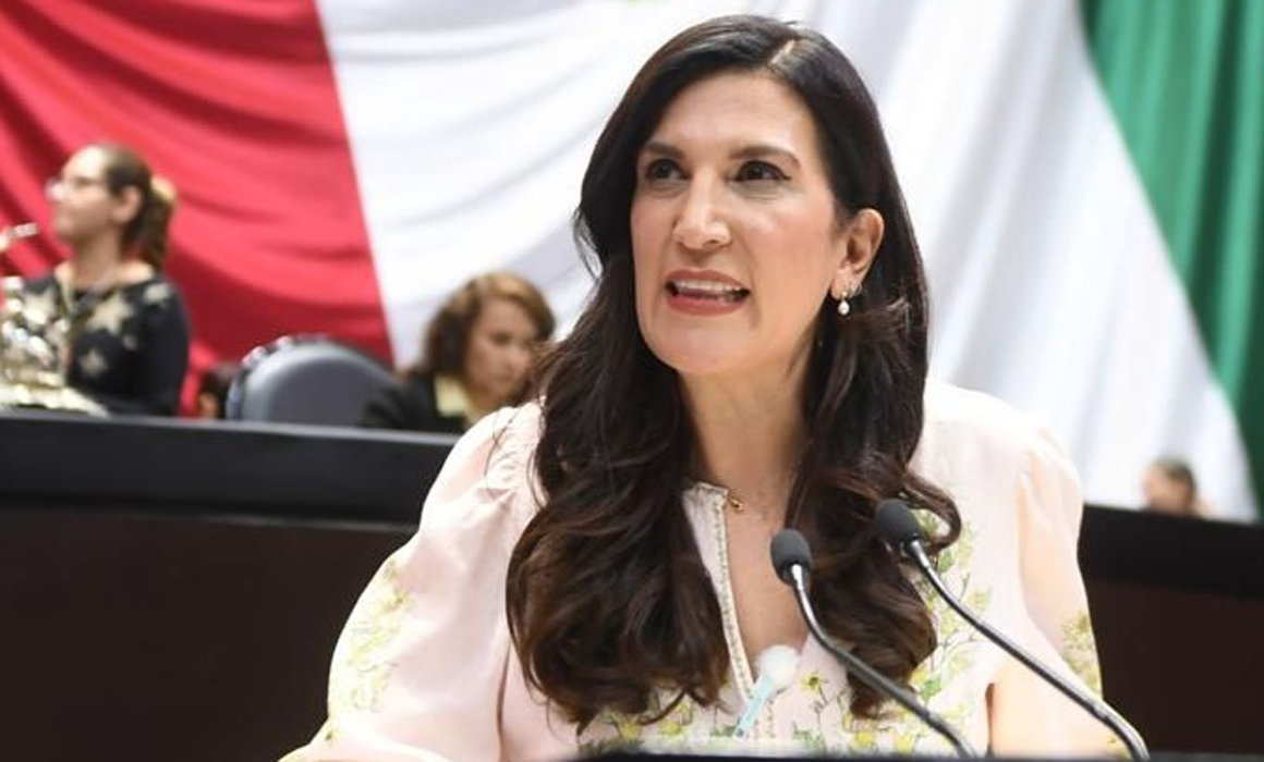 Kenia López Rabadán asume presidencia de Diputados con pluralidad