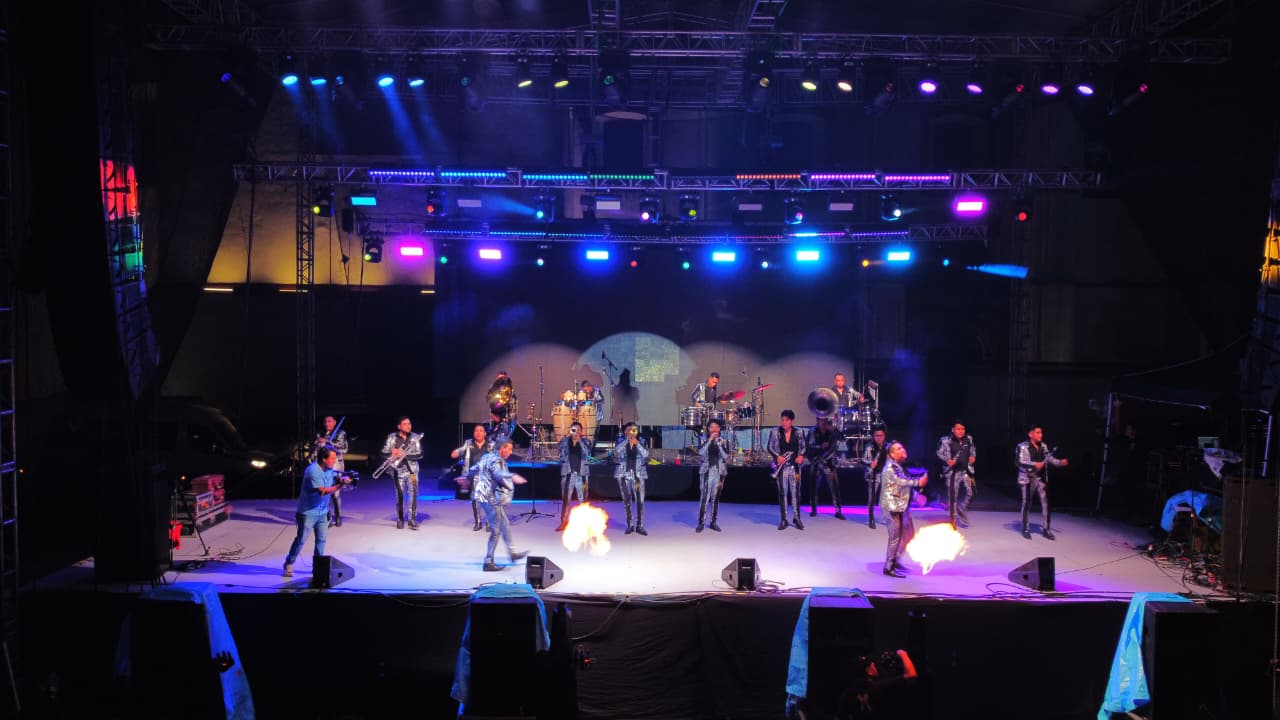 La vibra de Carnaval llega a la 75 Feria de Cholula con banda La Misteriosa