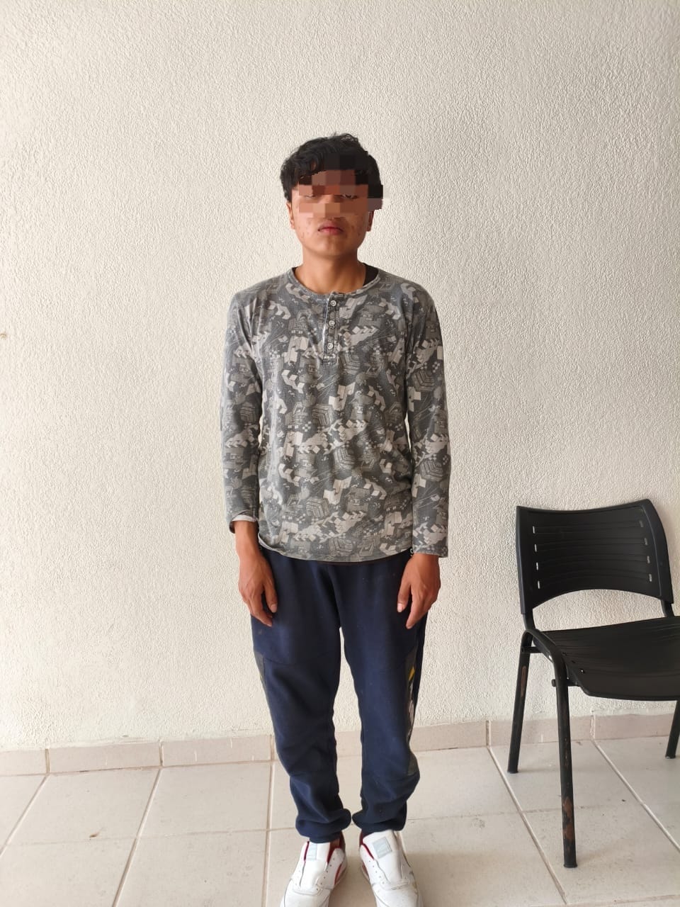 Detienen a estudiante del CONALEP de Zacualpan por ingresar con un arma de fuego