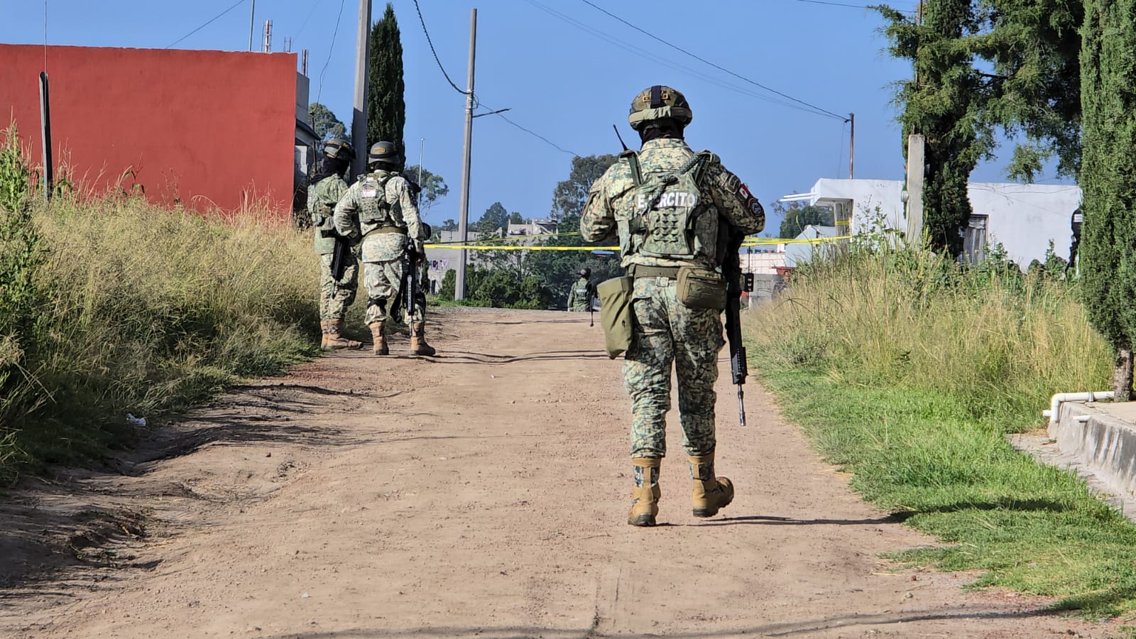 Localizan artefacto explosivo en vivienda abandonada de Texcalac