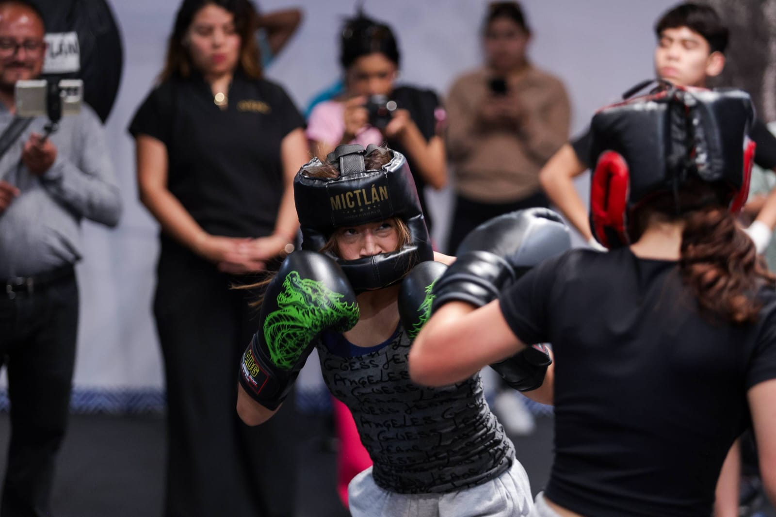 Impulsa Lupita Cuautle el deporte con firma de convenio en beneficio de la niñez y juventud