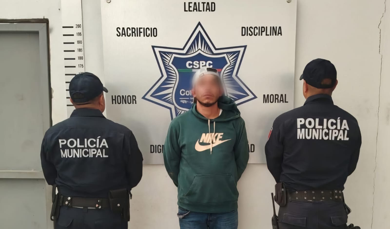Recuperan camioneta robada y detienen a presunto responsable en Coronango