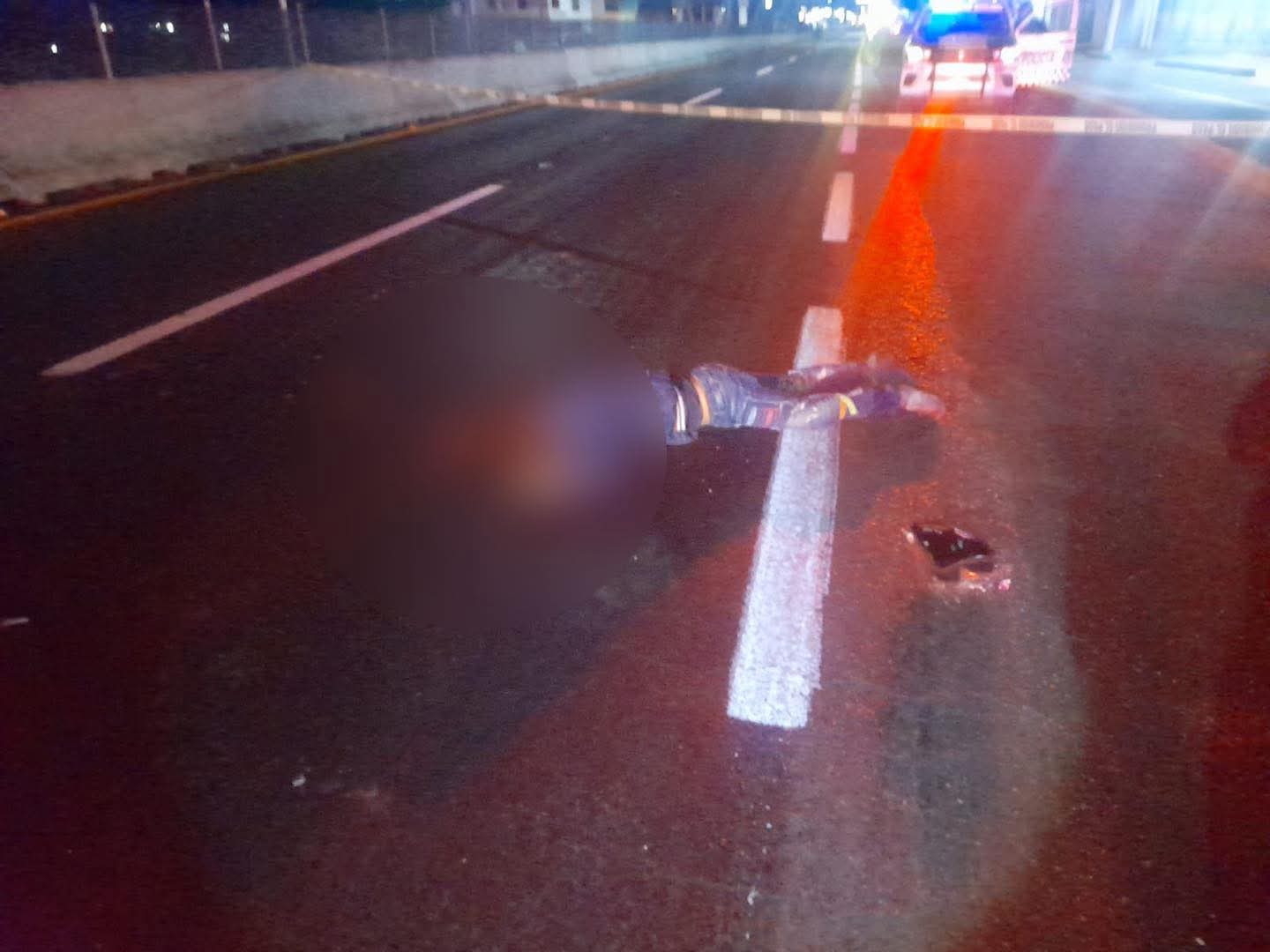 Muere motociclista tras estrellarse contra un anuncio, en Huamantla