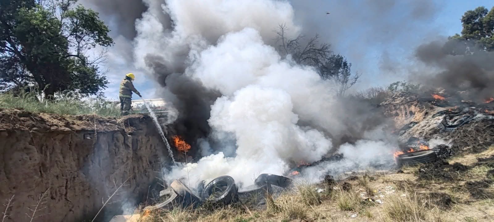 PC Cholula atienden incendio y protegen a la comunidad en San Juan Tlautla