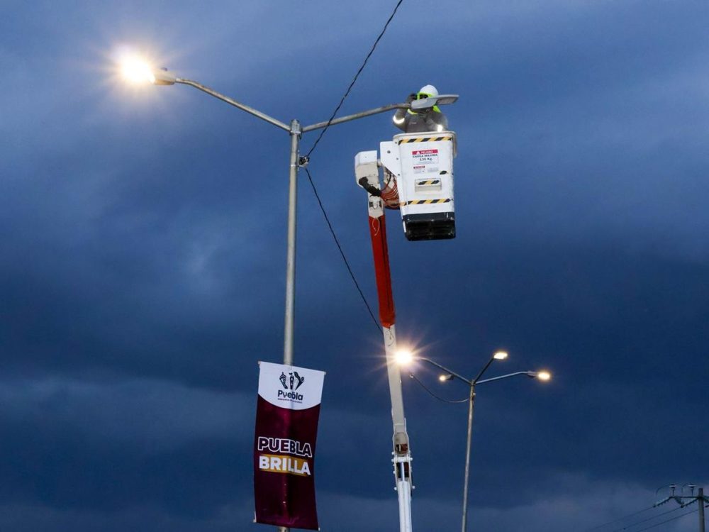 Puebla Brilla alcanza cobertura total de alumbrado LED en el barrio del Alto
