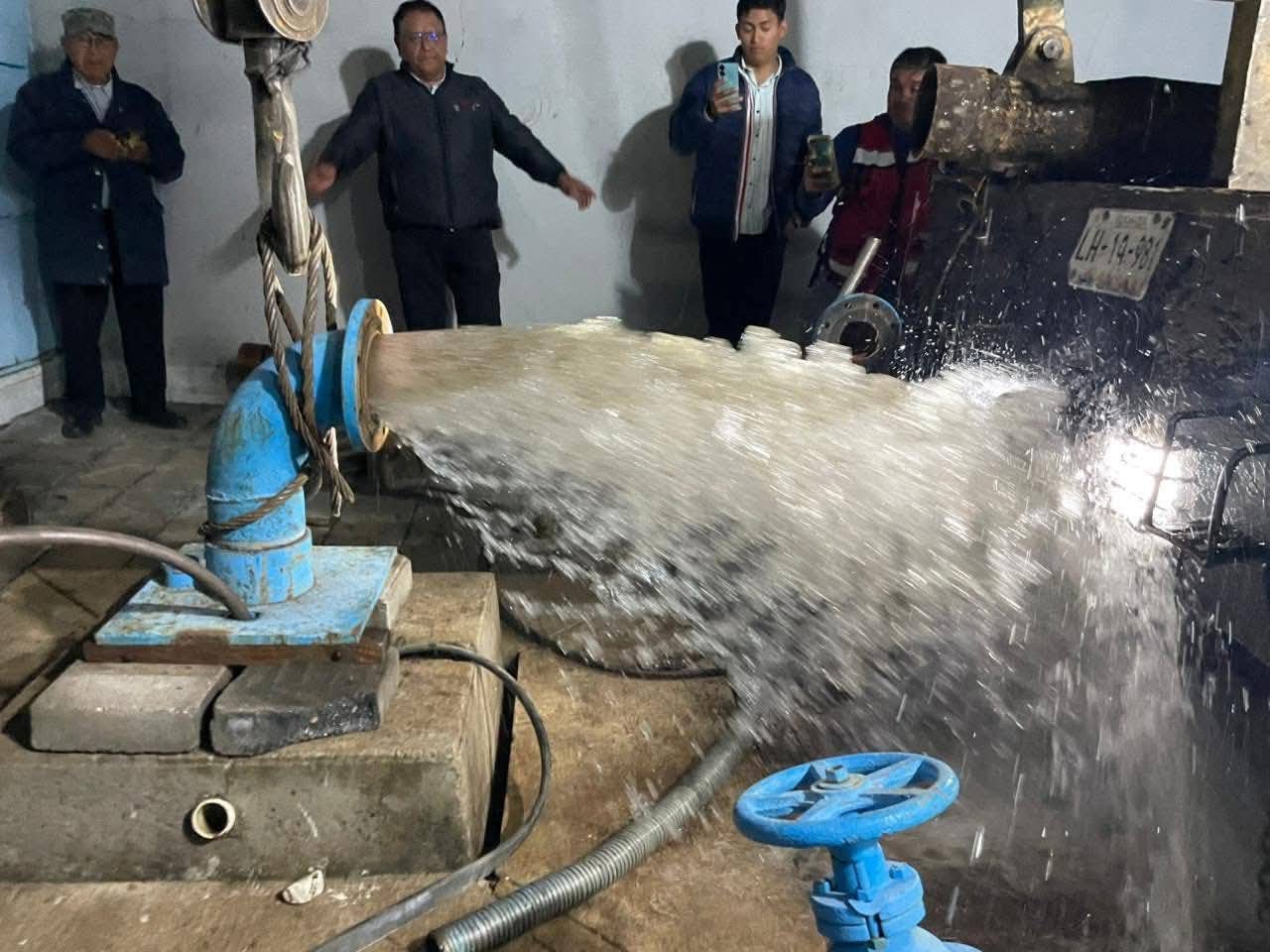 Armando Aguirre garantiza restablecimiento del servicio de agua tras reparación de pozo
