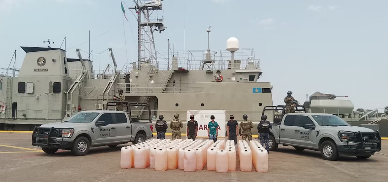 Operativo de Marina sorprende frente a costas de Michoacán