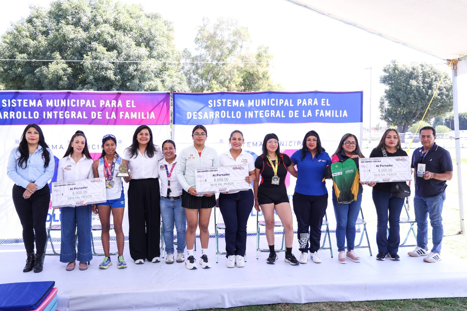 Impulsa San Andrés Cholula formación deportiva e infantil con becas y equipamiento escolar