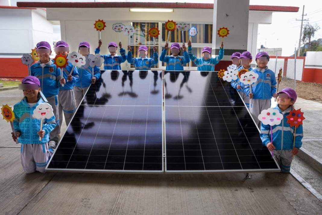 Tlaxcala transforma 87 escuelas con paneles solares y ahorro histórico de agua y luz