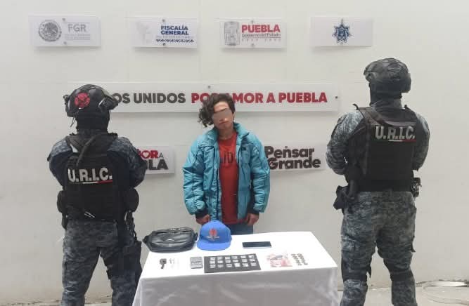 Detienen a presunto distribuidor de droga durante operativo de vigilancia en Coronango
