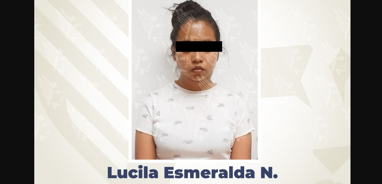 Agentes de la Fiscalía de Puebla durante una detención