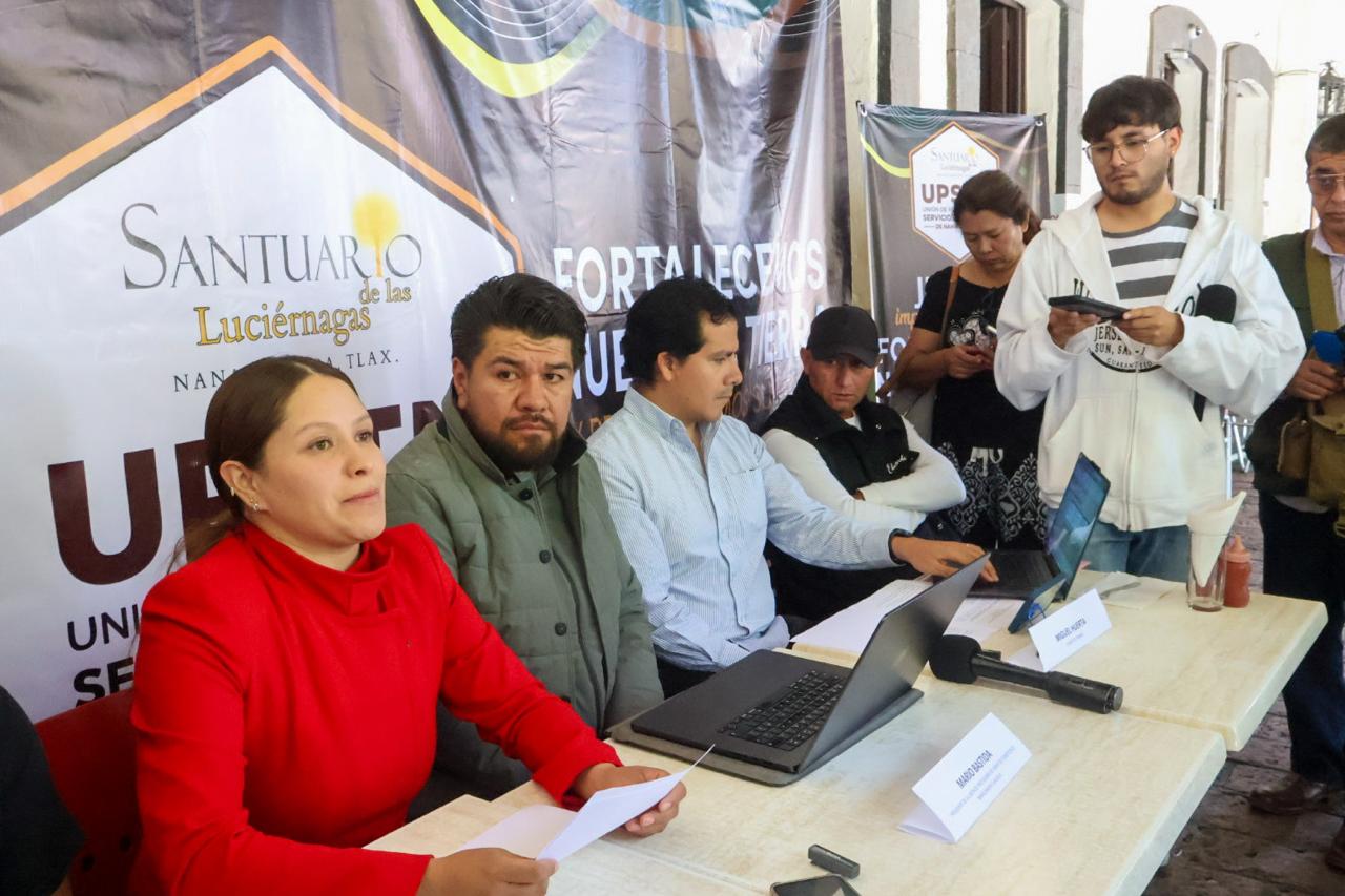 Visitantes durante la temporada de luciérnagas en Nanacamilpa