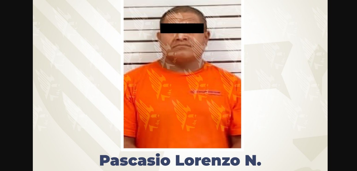 Agentes de la Fiscalía de Puebla durante una detención