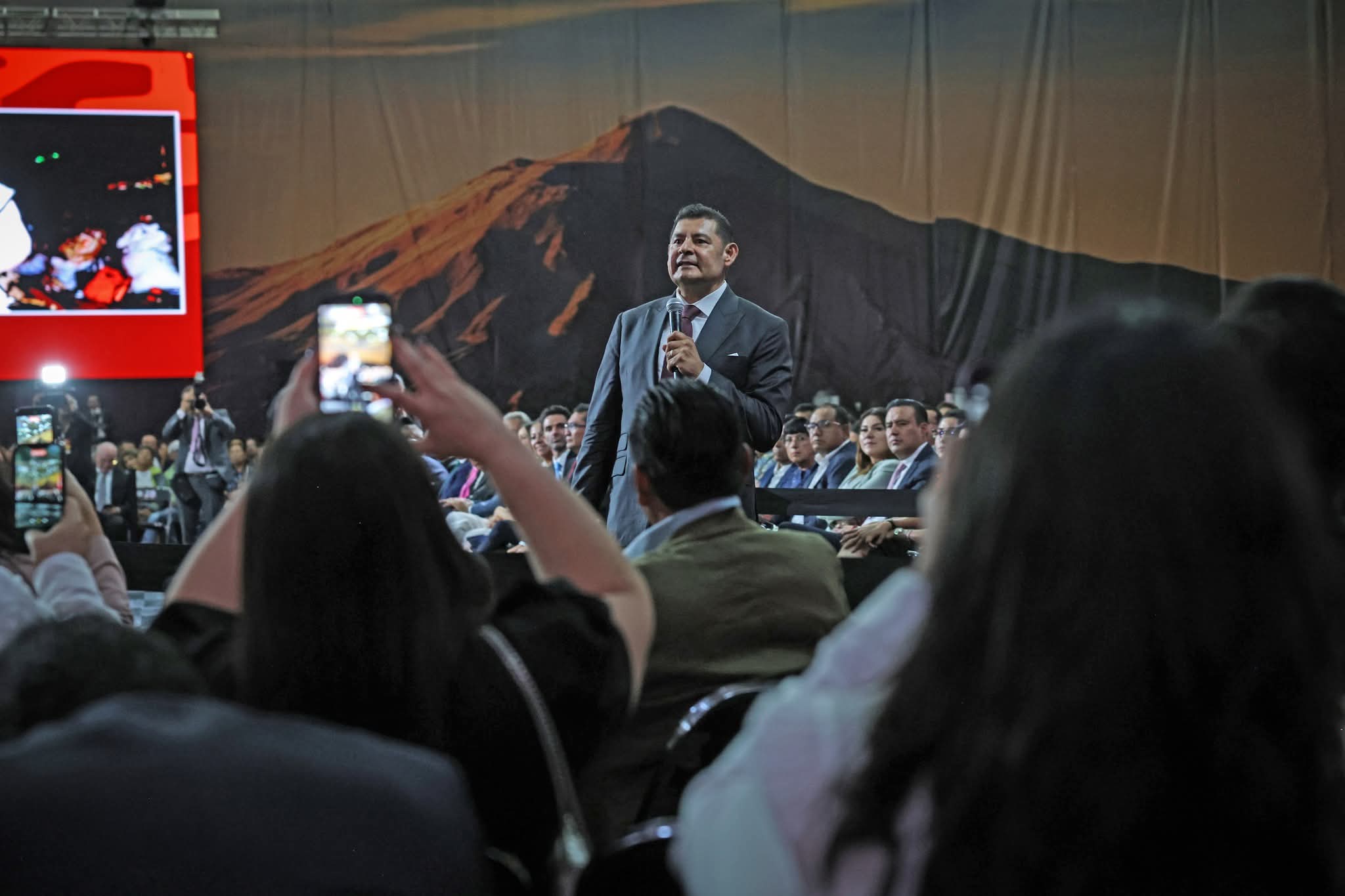 Omar Muñoz acompaña en los primeros 600 días de gestión a Alejandro Armenta